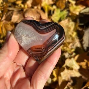Sardonyx (2) heart with stand | crystal